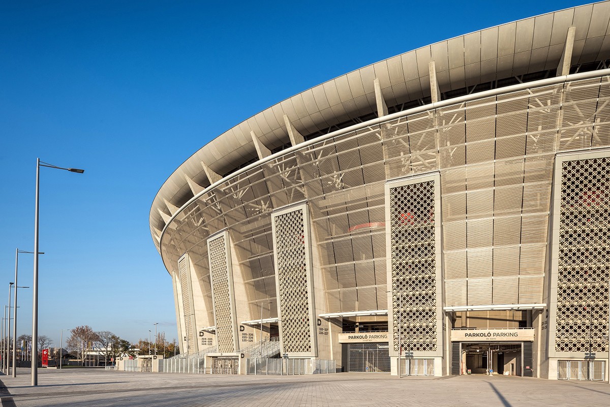 06 PuskasArena stairwaypilons small